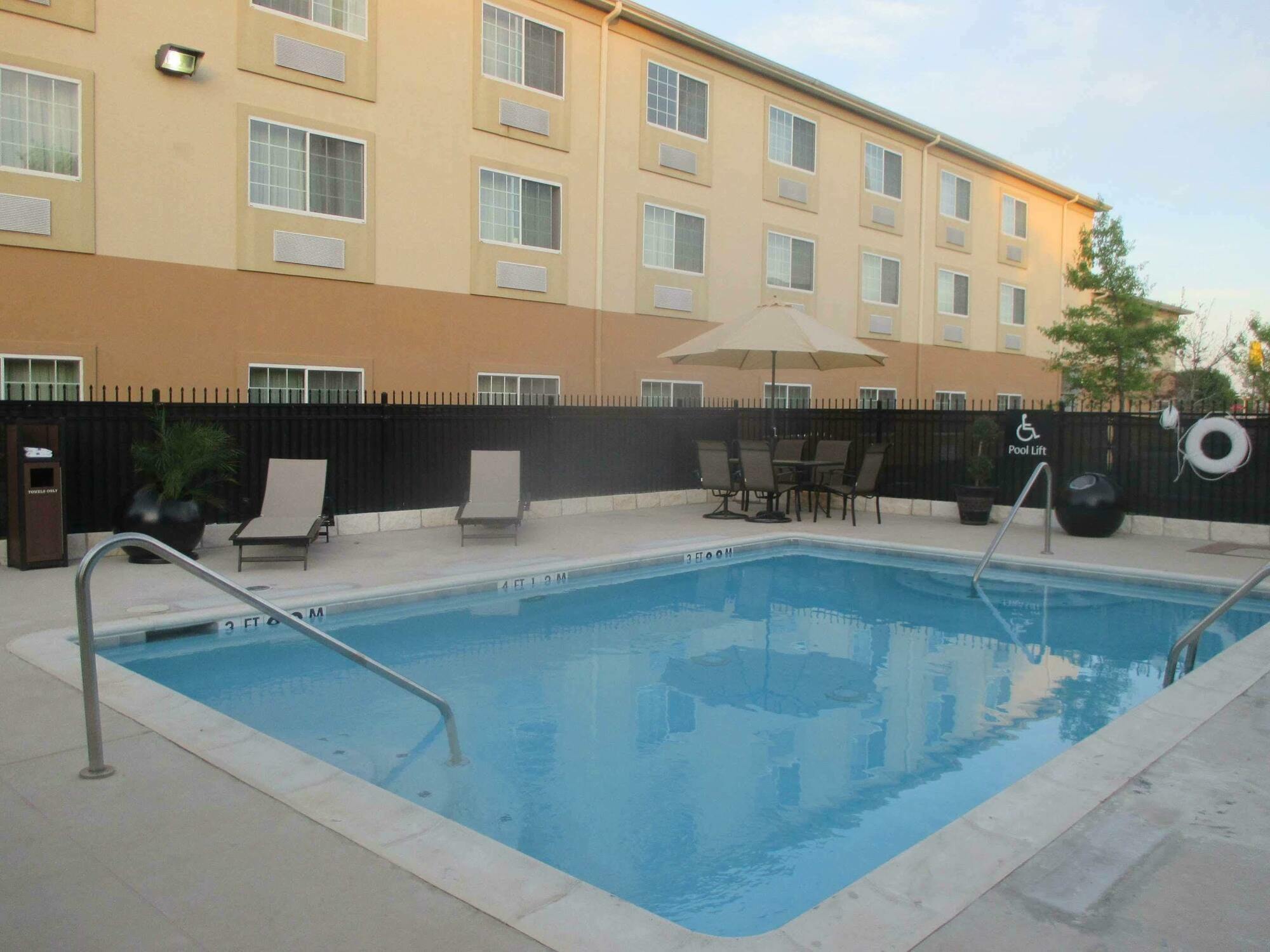 Best Western Harker Heights Esterno foto